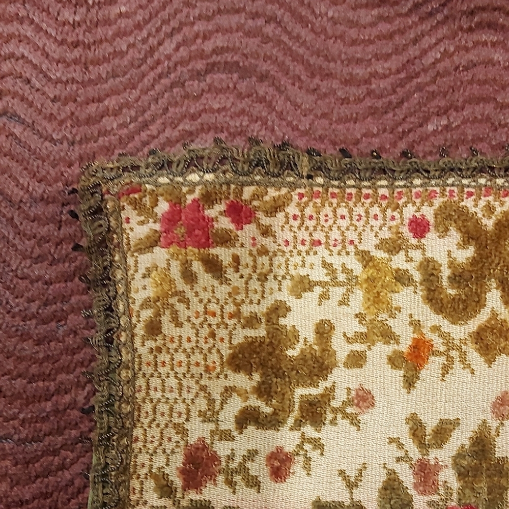 Floral Tapestry Table Mat - Picture 3 of 4